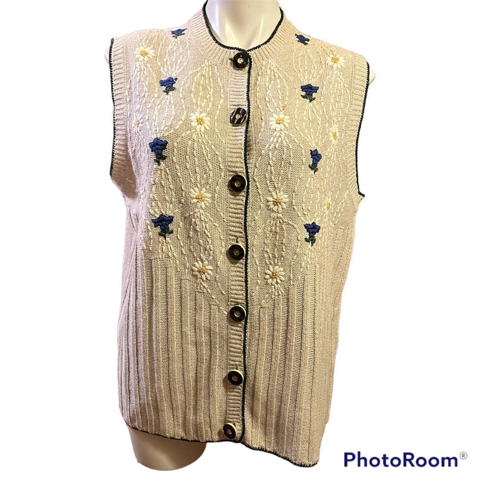 Vintage LINZNER Bavarian daisy print embroidered sweater vest